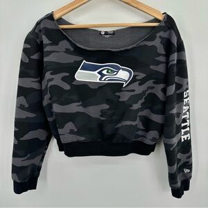 NFL Apparel Womens Seattle Seahawks Sweatshirt Size M Camo Cropped Pullover